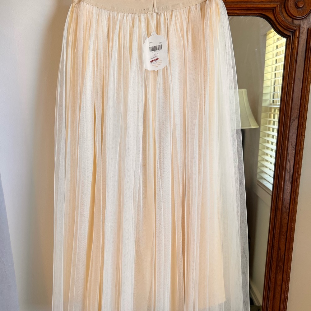NWT - Tulle cream skirt